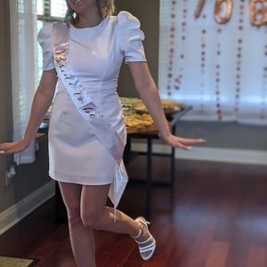 White puff sleeve mini dress